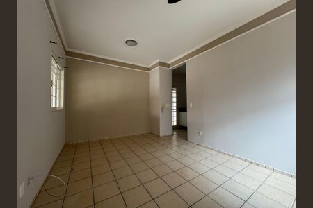 Casa de condomínio para alugar com 138m², 3 quartos e 2 vagasSala