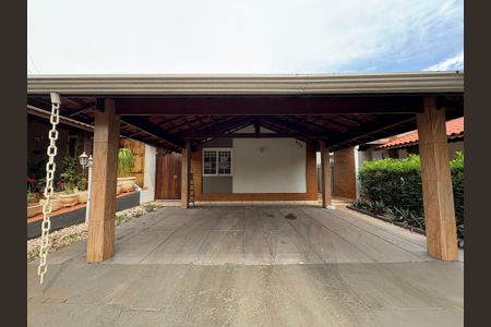 Casa de condomínio para alugar com 138m², 3 quartos e 2 vagasGaragem