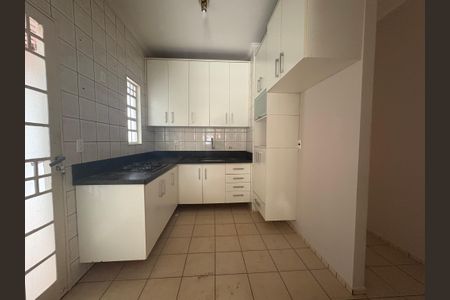 Casa de condomínio para alugar com 138m², 3 quartos e 2 vagasCozinha