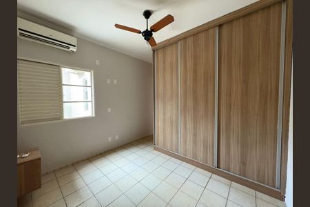 Casa de condomínio para alugar com 138m², 3 quartos e 2 vagasSuíte