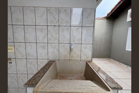 Casa de condomínio para alugar com 138m², 3 quartos e 2 vagasÁrea de Serviço