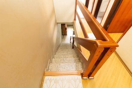 Casa para alugar com 120m², 3 quartos e 3 vagasEscada