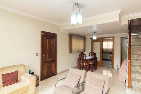 Sala de casa para alugar com 3 quartos, 120m² em Vila Carmosina, São Paulo