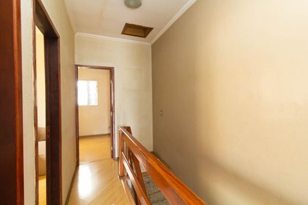 Casa para alugar com 120m², 3 quartos e 3 vagasEscada