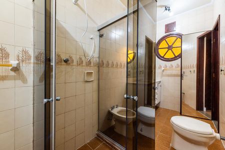 Casa de condomínio para alugar com 600m², 4 quartos e 4 vagasBanheiro da Suíte