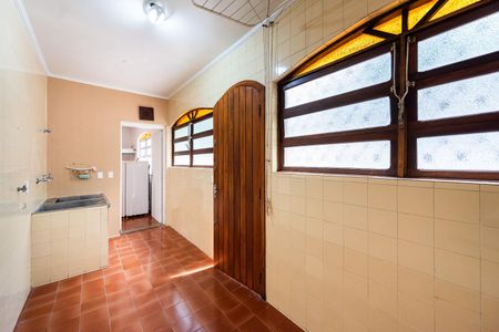 Casa de condomínio para alugar com 600m², 4 quartos e 4 vagasÁrea de serviço