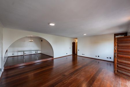 Casa de condomínio para alugar com 600m², 4 quartos e 4 vagasSala