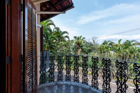 Casa de condomínio para alugar com 600m², 4 quartos e 4 vagasVaranda do Quarto 1