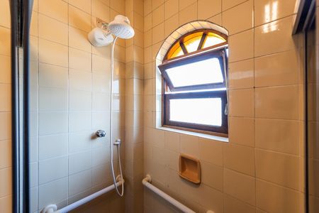 Casa de condomínio para alugar com 600m², 4 quartos e 4 vagasBanheiro Social