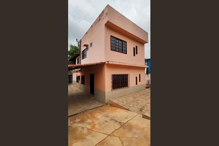 Casa à venda com 254m², 4 quartos e 4 vagasFachada