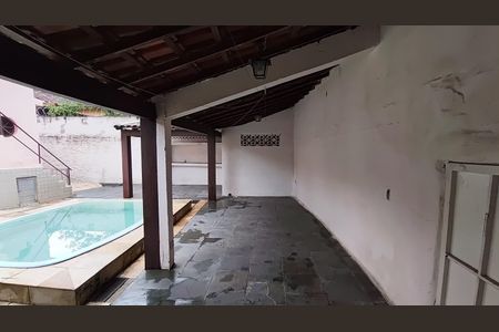 Casa à venda com 254m², 4 quartos e 4 vagasÁrea comum - Piscina