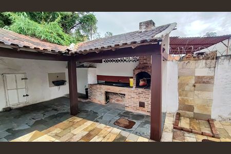 Casa à venda com 254m², 4 quartos e 4 vagasÁrea comum - Churrasqueira