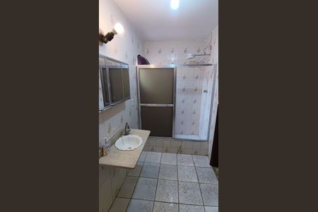 Casa à venda com 254m², 4 quartos e 4 vagasBanheiro 1