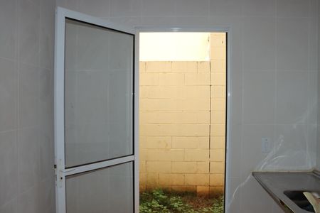 Casa de condomínio para alugar com 80m², 2 quartos e 1 vagaSala/Cozinha