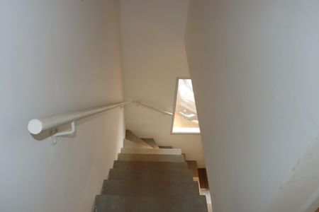 Escada de casa de condomínio para alugar com 2 quartos, 80m² em Chácara Ondas Verdes, Cotia