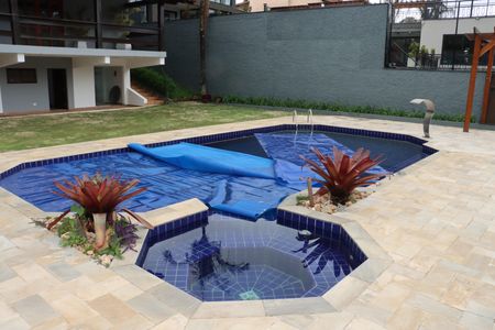 Casa de condomínio para alugar com 570m², 7 quartos e 6 vagasÁrea Externa