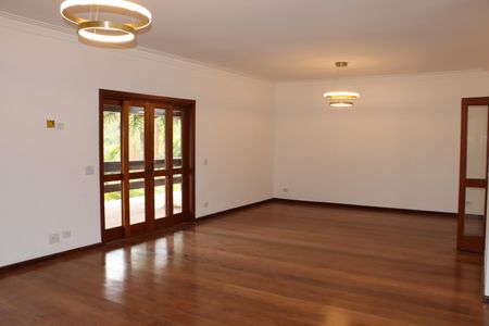 Casa de condomínio para alugar com 570m², 7 quartos e 6 vagasSala 1