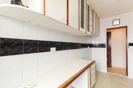 Apartamento para alugar com 80m², 2 quartos e 1 vaga Apartamento para alugar com 80m², 2 quartos e 1 vagaCozinha