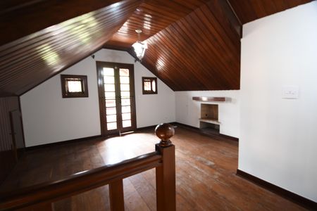 Casa à venda com 270m², 4 quartos e 3 vagasSala 2