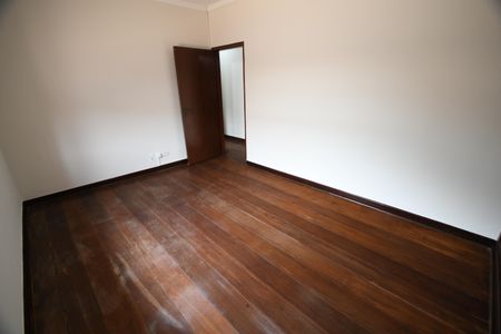 Casa à venda com 270m², 4 quartos e 3 vagasQuarto 2