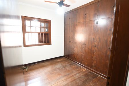 Casa à venda com 270m², 4 quartos e 3 vagasQuarto 1