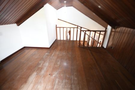 Casa à venda com 270m², 4 quartos e 3 vagasSala 2