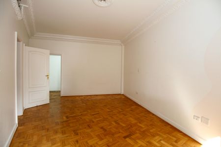 Casa à venda com 800m², 4 quartos e 8 vagas Casa à venda com 800m², 4 quartos e 8 vagasSuíte 1