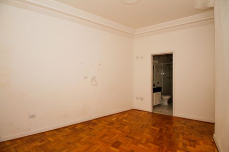 Casa à venda com 800m², 4 quartos e 8 vagas Casa à venda com 800m², 4 quartos e 8 vagasSuíte 3