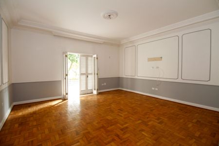 Casa à venda com 800m², 4 quartos e 8 vagas Casa à venda com 800m², 4 quartos e 8 vagasSuíte 4