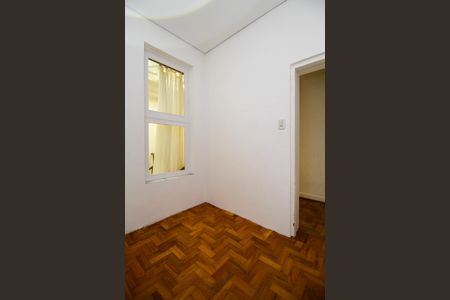 Casa à venda com 800m², 4 quartos e 8 vagas Casa à venda com 800m², 4 quartos e 8 vagasCloset da Suíte 4