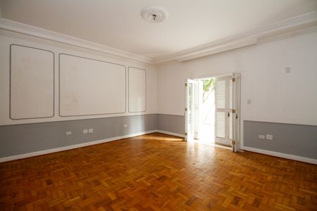 Casa à venda com 800m², 4 quartos e 8 vagas Casa à venda com 800m², 4 quartos e 8 vagasSuíte 4