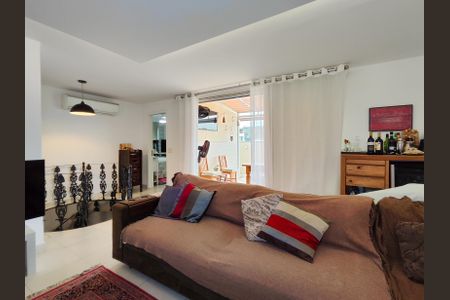 Apartamento à venda com 195m², 3 quartos e 2 vagasSala de TV