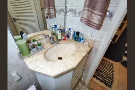 Apartamento à venda com 195m², 3 quartos e 2 vagasBanheiro da Suíte 3