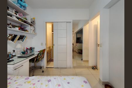 Apartamento à venda com 195m², 3 quartos e 2 vagasSuíte 2