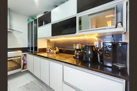 Apartamento à venda com 195m², 3 quartos e 2 vagasCozinha