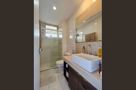 Apartamento à venda com 195m², 3 quartos e 2 vagasBanheiro da Suíte 1