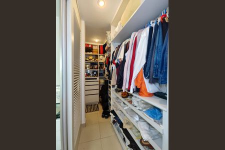 Apartamento à venda com 195m², 3 quartos e 2 vagasCloset da suíte 3