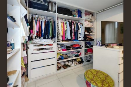 Apartamento à venda com 195m², 3 quartos e 2 vagasCloset da suíte 2