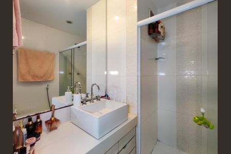 Apartamento à venda com 195m², 3 quartos e 2 vagasBanheiro da Suíte 2