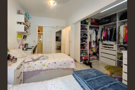 Apartamento à venda com 195m², 3 quartos e 2 vagasSuíte 2