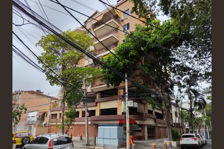 Apartamento à venda com 195m², 3 quartos e 2 vagasFachada e portaria