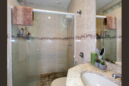 Apartamento à venda com 195m², 3 quartos e 2 vagasBanheiro da Suíte 3