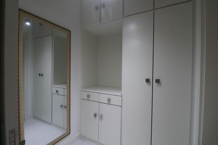 Apartamento para alugar com 300m², 5 quartos e 2 vagas Apartamento para alugar com 300m², 5 quartos e 2 vagasSuíte 2