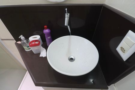 Apartamento para alugar com 300m², 5 quartos e 2 vagas Apartamento para alugar com 300m², 5 quartos e 2 vagasBanheiro Social