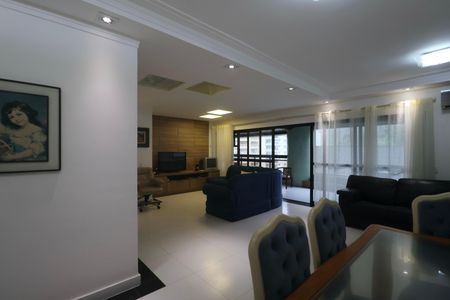 Apartamento para alugar com 300m², 5 quartos e 2 vagas Apartamento para alugar com 300m², 5 quartos e 2 vagasSala