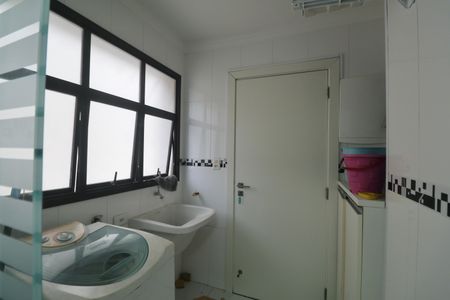 Apartamento para alugar com 300m², 5 quartos e 2 vagas Apartamento para alugar com 300m², 5 quartos e 2 vagasÁrea de Serviço