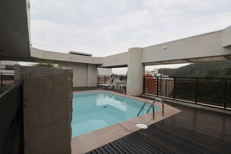 Apartamento para alugar com 300m², 5 quartos e 2 vagas Apartamento para alugar com 300m², 5 quartos e 2 vagasÁrea comum - Piscina