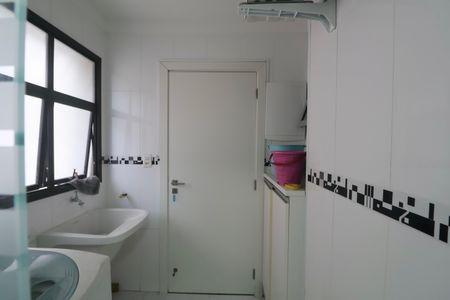 Apartamento para alugar com 300m², 5 quartos e 2 vagas Apartamento para alugar com 300m², 5 quartos e 2 vagasÁrea de Serviço