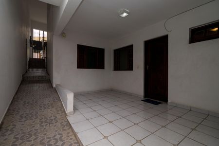 Casa para alugar com 500m², 2 quartos e sem vagaCorredor de entrada