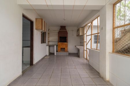 Casa para alugar com 500m², 2 quartos e sem vagaÁrea de Serviço - Churrasqueira